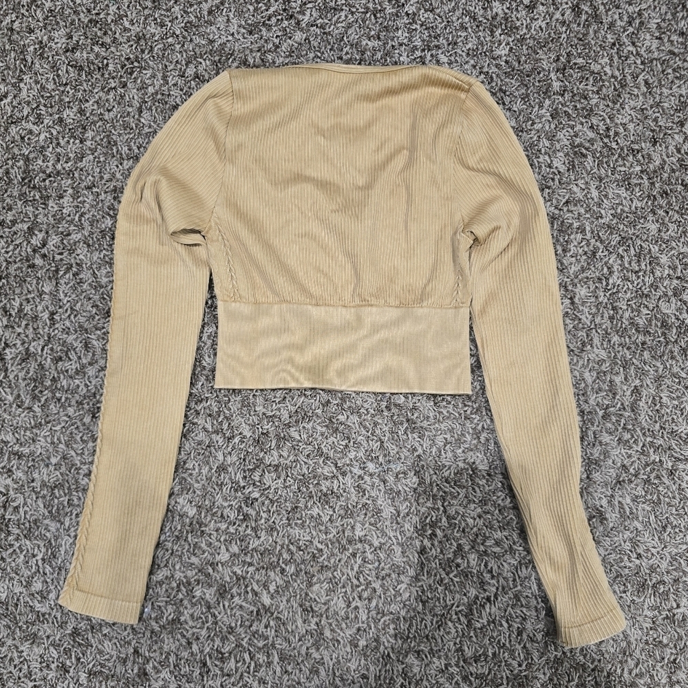 NWT OFFLINE By Aerie Seamless Cable Square Neck T-Shirt Yellow/Gold Size XS - Picture 3 of 3